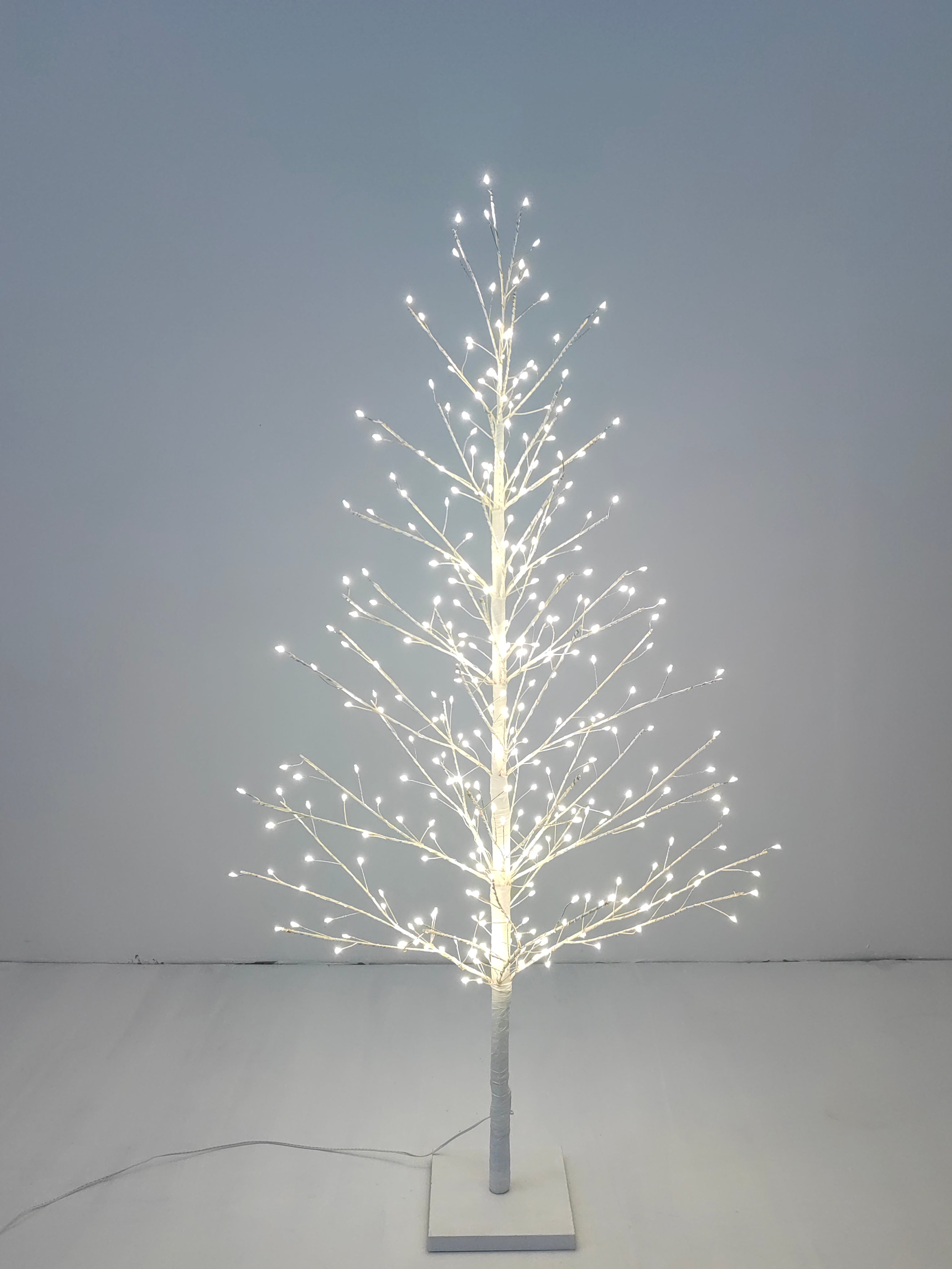 120cm LED White Tree